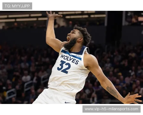 唐斯篮下连续补篮得手，森林狼仅凭内线取胜