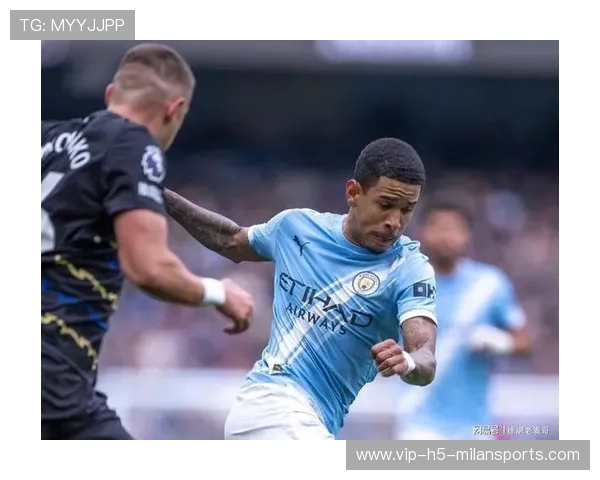 曼城突破右路形成威胁