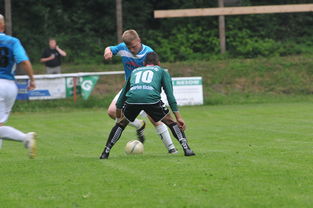 中国足球年度传控流比赛战术布置路径图，足球传控集锦